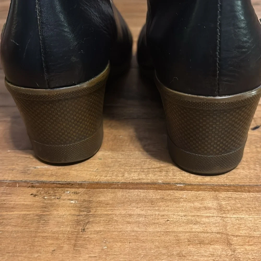 Keen wedge sample boot, black pull on
